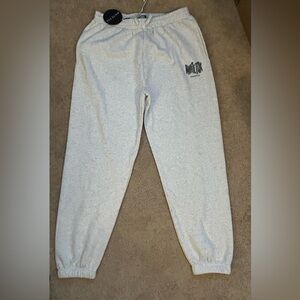 White Fox Archive 6.0 Gray Sweatpants; NWT - Size XL